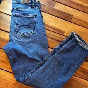 American Eagle Outfitters Classic Blue Jeans